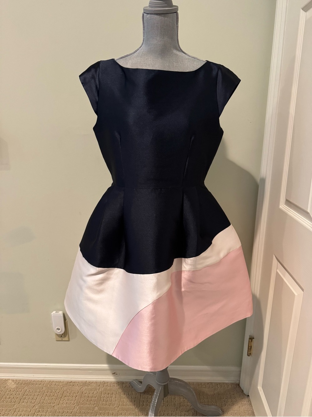 Kate Spade Navy, Cream and Pink Colorblock Fit-and-Flare Mini Dress - Picture 2 of 7